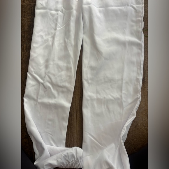 Spirit Astronaut Jumpsuit Costume in White - Picture 7 of 9